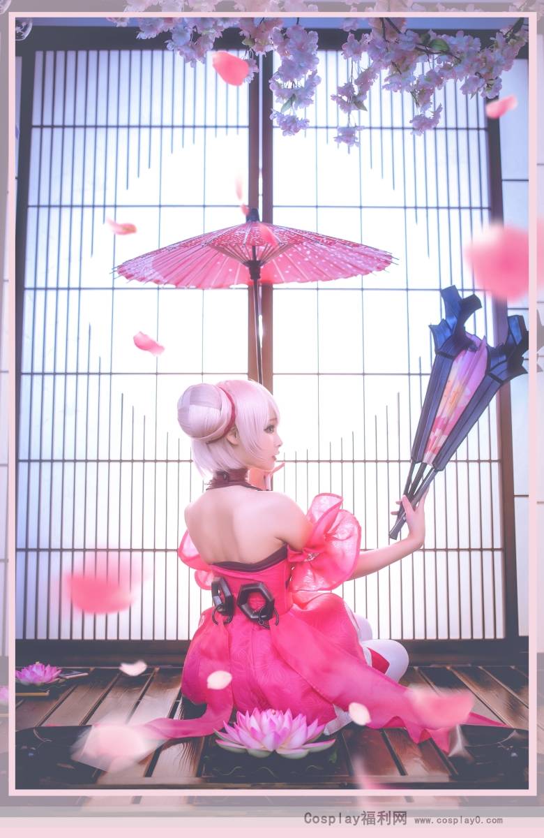 Cosplay福利/粉嫩萌系美女萝莉王者荣耀cosplay小乔美图