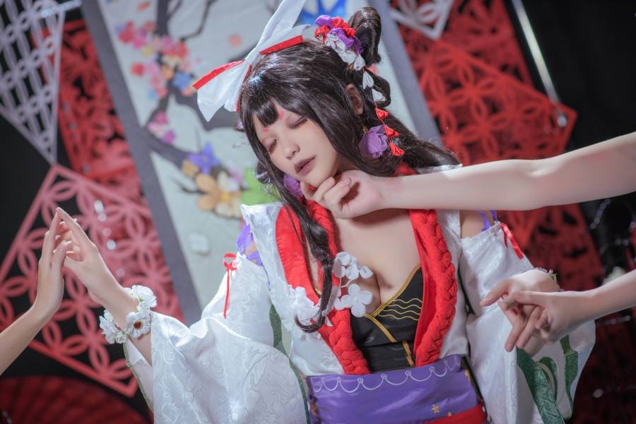 Cosplay福利/半次元福利向阴阳师cosplay花鸟卷巨乳美女福利图片
