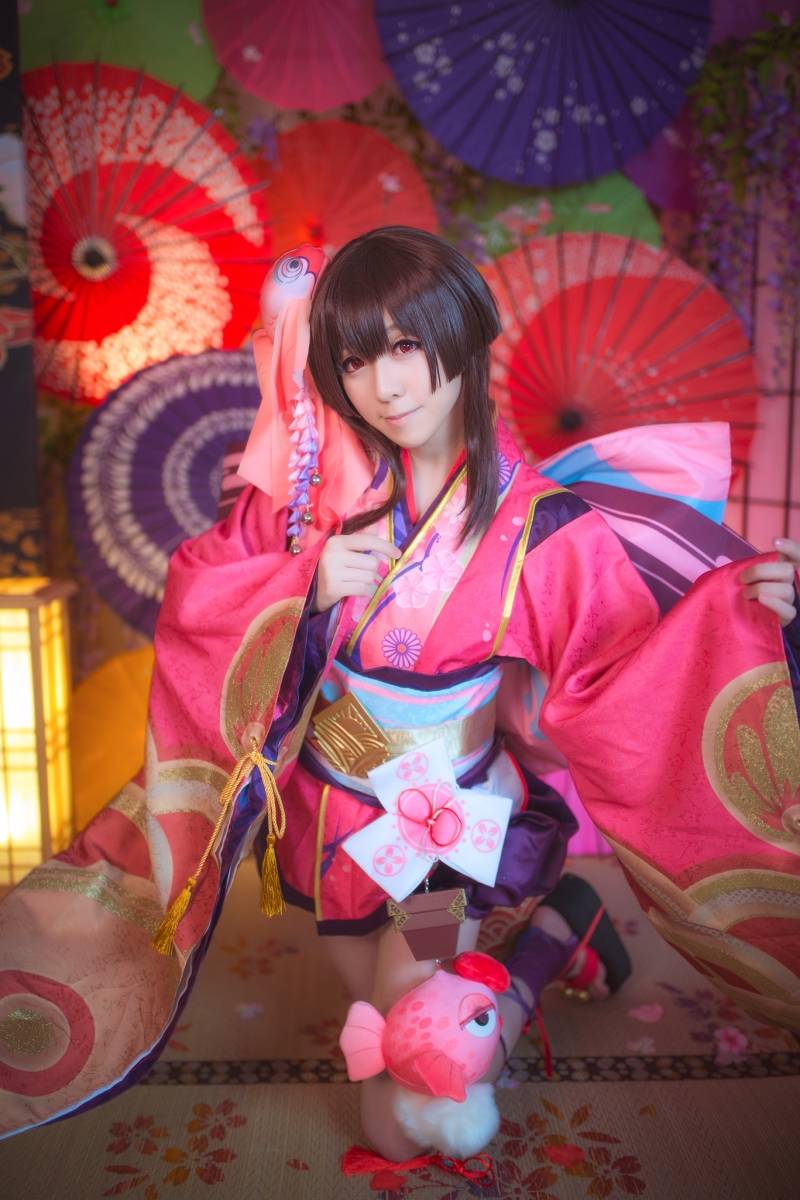 Cosplay福利/半次元福利向阴阳师神乐cosplay图片