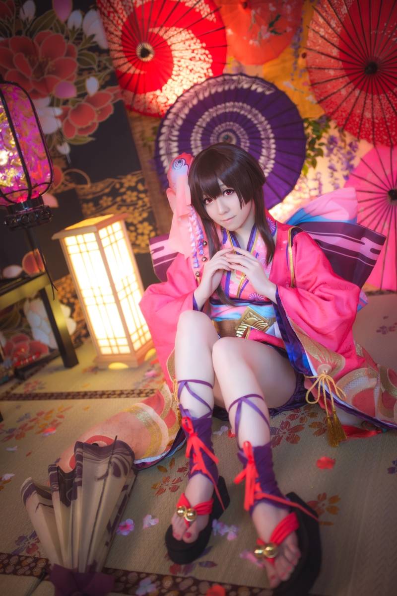 Cosplay福利/半次元福利向阴阳师神乐cosplay图片