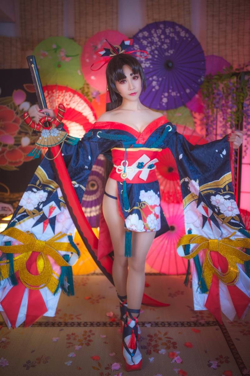 Cosplay福利/半次元福利向阴阳师神乐cosplay图片