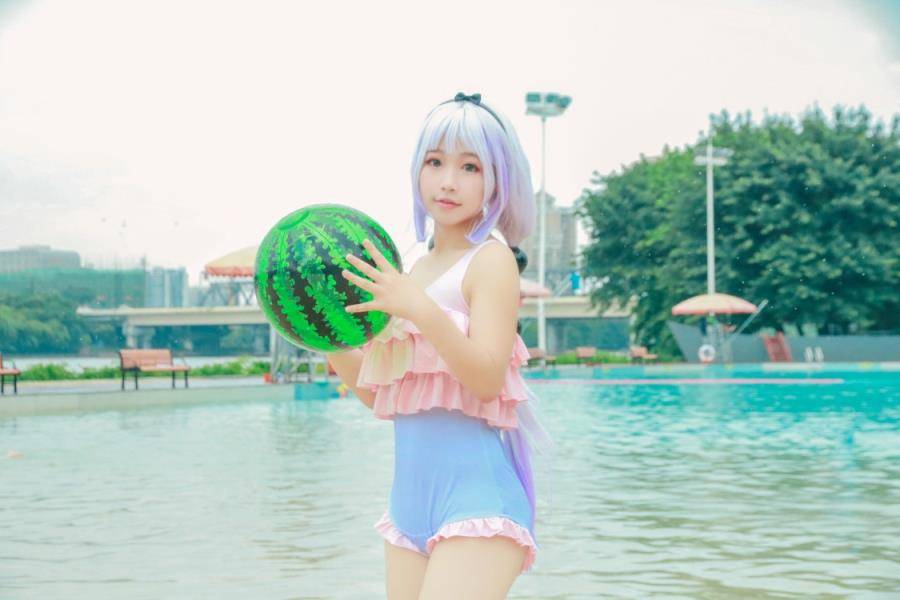 Cosplay福利/小林家的龙女仆康娜卡姆依水着泳装cosplay图片