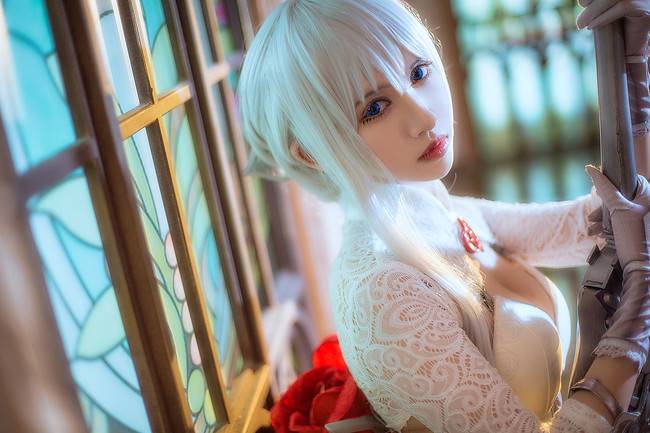 Cosplay福利/《死亡爱丽丝》白雪姬