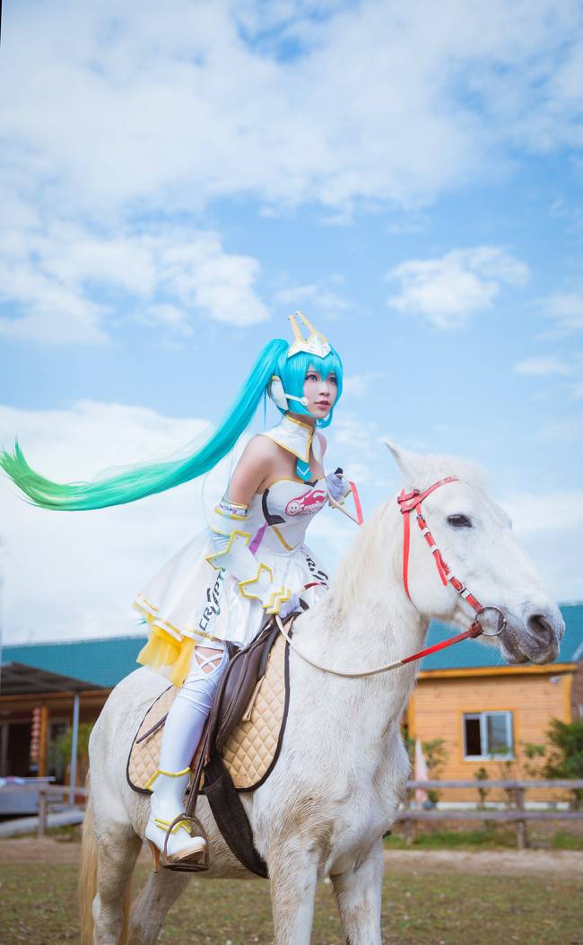 Cosplay福利/2015赛车MIKU~骑士.ver~