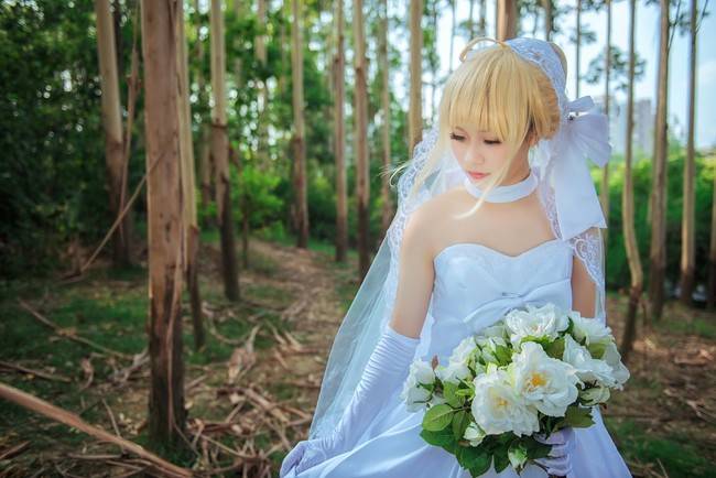 Cosplay福利/【Fate】Saber婚纱花嫁