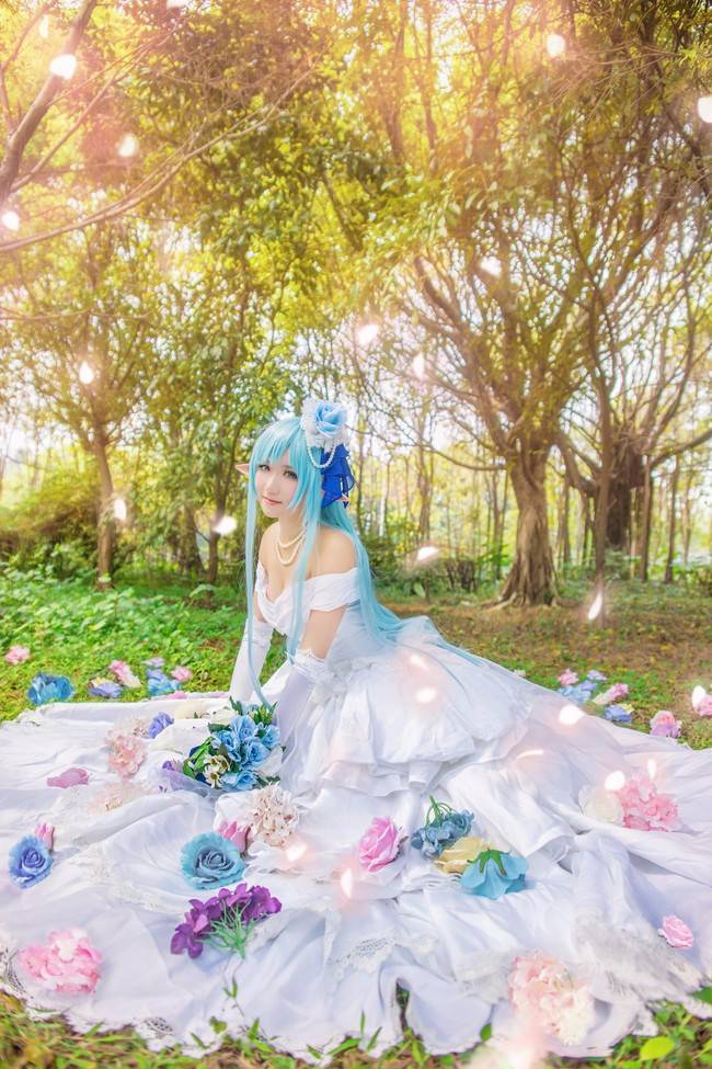 Cosplay福利/亚丝娜水精灵婚纱ver.