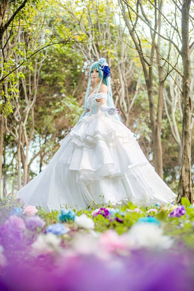 Cosplay福利/亚丝娜水精灵婚纱ver.