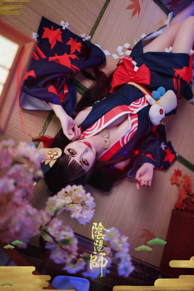 Cosplay福利/“我的美貌，能让我吃掉你吗？”