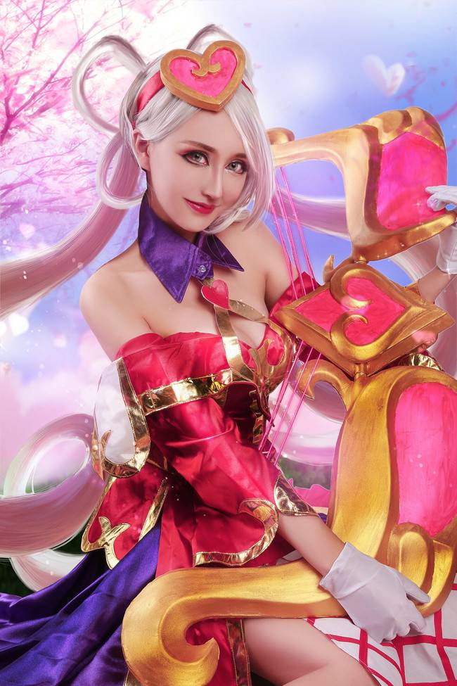 Cosplay福利/只有你可以听到我的话，召唤师~