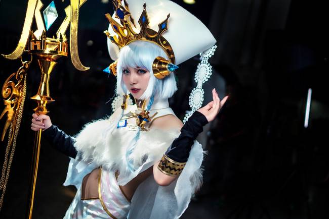 Cosplay福利/CP20.5 神无月手游 圣姬 场照