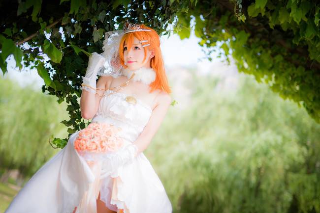 Cosplay福利/穗乃果婚纱觉醒