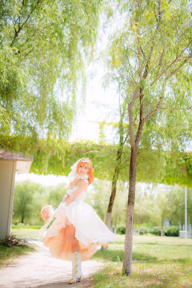 Cosplay福利/穗乃果婚纱觉醒
