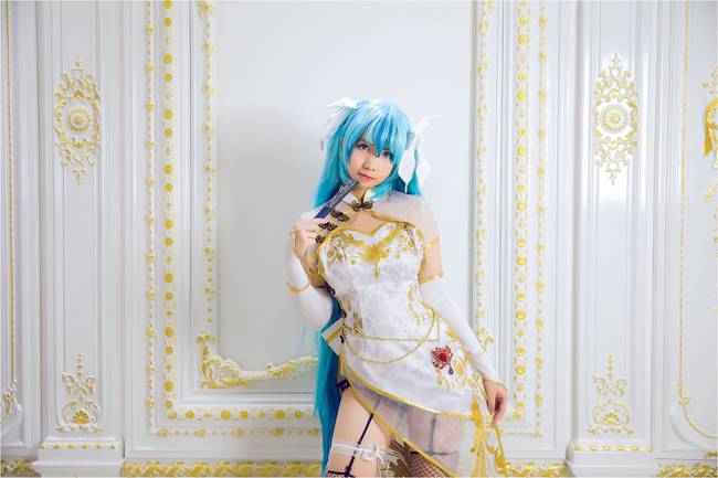 Cosplay福利/VOCALOID金丝雀初音未来御姐旗袍美腿无下限cosplay福利