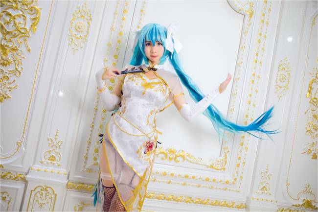 Cosplay福利/VOCALOID金丝雀初音未来御姐旗袍美腿无下限cosplay福利