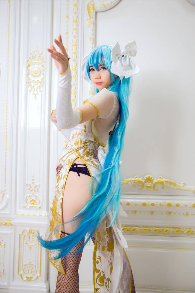 Cosplay福利/VOCALOID金丝雀初音未来御姐旗袍美腿无下限cosplay福利