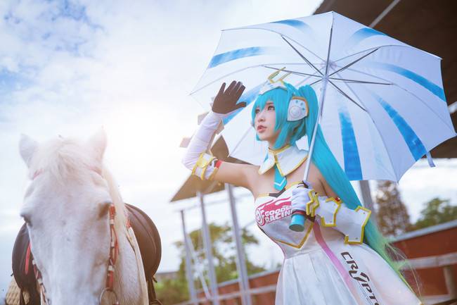 Cosplay福利/2015赛车MIKU~骑士.ver~