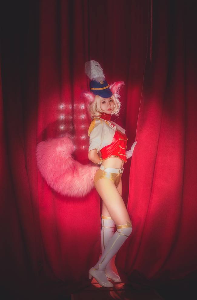 Cosplay福利/色气满满性感美女翘臀巨乳王者荣耀妲己cosplay福利