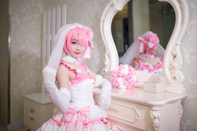 Cosplay福利/萌妹子蕾姆礼服婚纱白丝cosplay福利