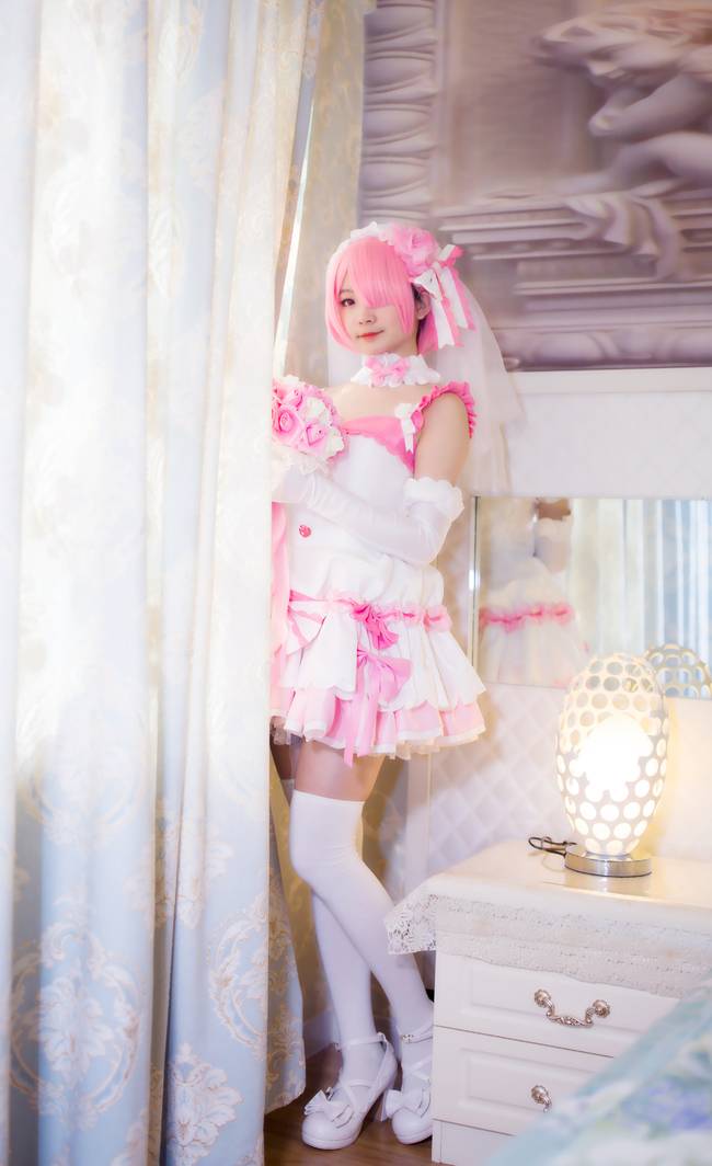Cosplay福利/萌妹子蕾姆礼服婚纱白丝cosplay福利