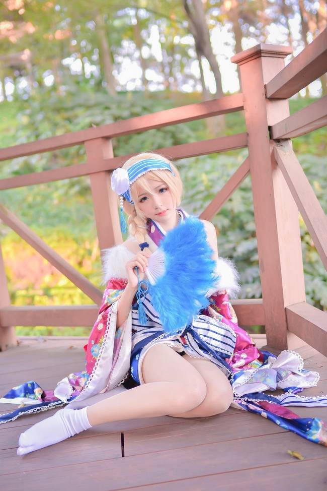 Cosplay福利/LoveLive!绚濑绘里性感美女肉色丝袜美腿福利cosplay