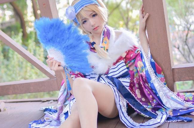 Cosplay福利/LoveLive!绚濑绘里性感美女肉色丝袜美腿福利cosplay