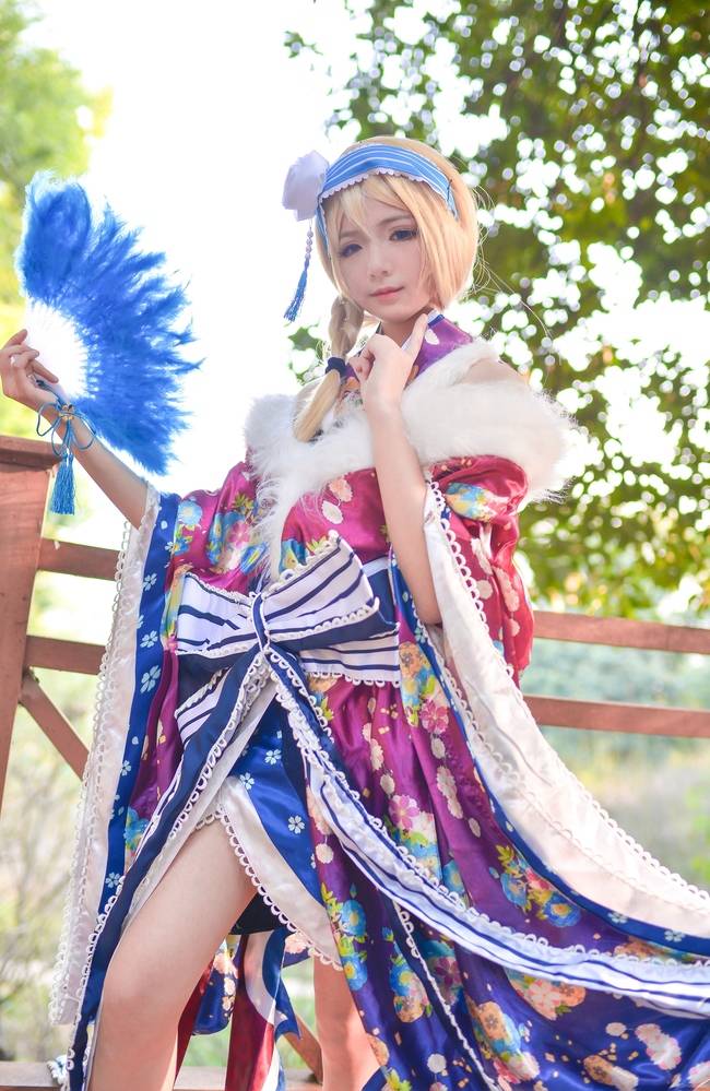 Cosplay福利/LoveLive!绚濑绘里性感美女肉色丝袜美腿福利cosplay