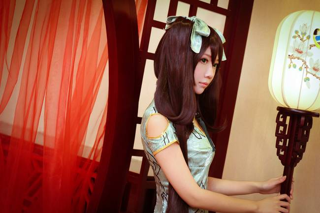 Cosplay福利/巨乳萝莉美腿白丝福利王者荣耀孙尚香cosplay