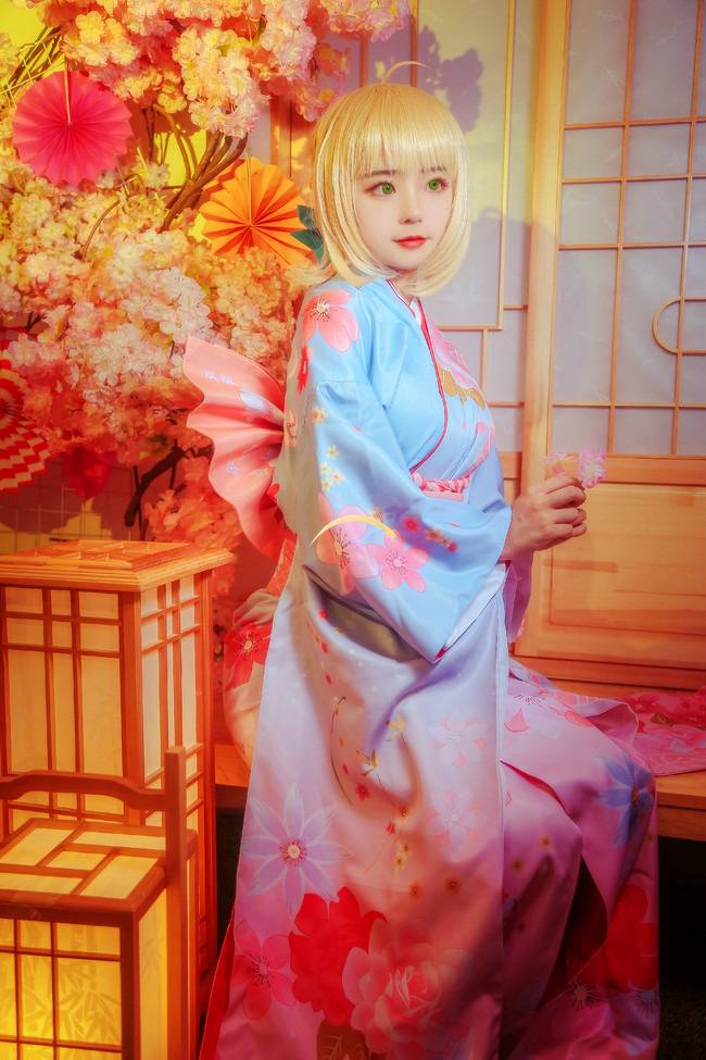 Cosplay福利/FATE 角色:阿尔托利亚·潘德拉贡 Cn:洛霁无 摄影:肆品