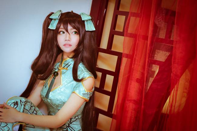 Cosplay福利/巨乳萝莉美腿白丝福利王者荣耀孙尚香cosplay