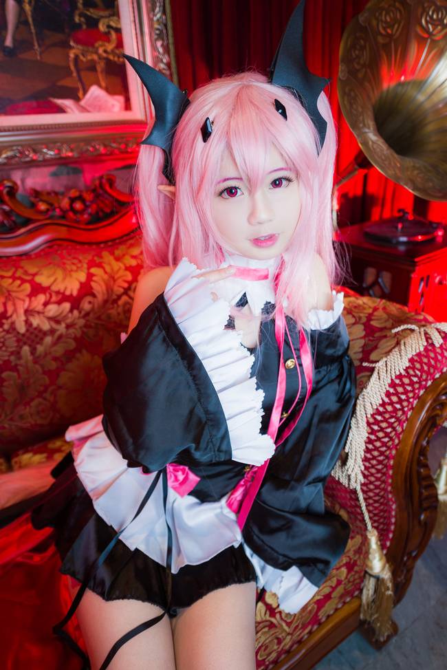 Cosplay福利/终结的炽天使克鲁鲁萌妹性感美腿cosplay福利