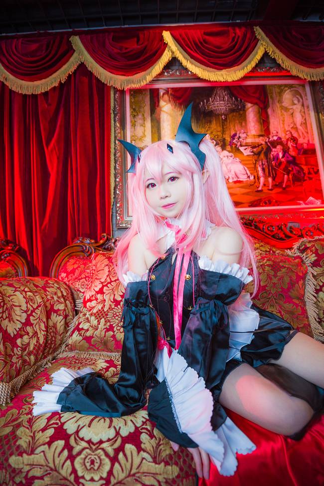 Cosplay福利/终结的炽天使克鲁鲁萌妹性感美腿cosplay福利