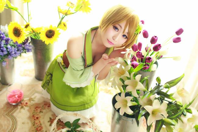 Cosplay福利/性感美女LoveLive!小泉花阳巨乳裸足cosplay福利