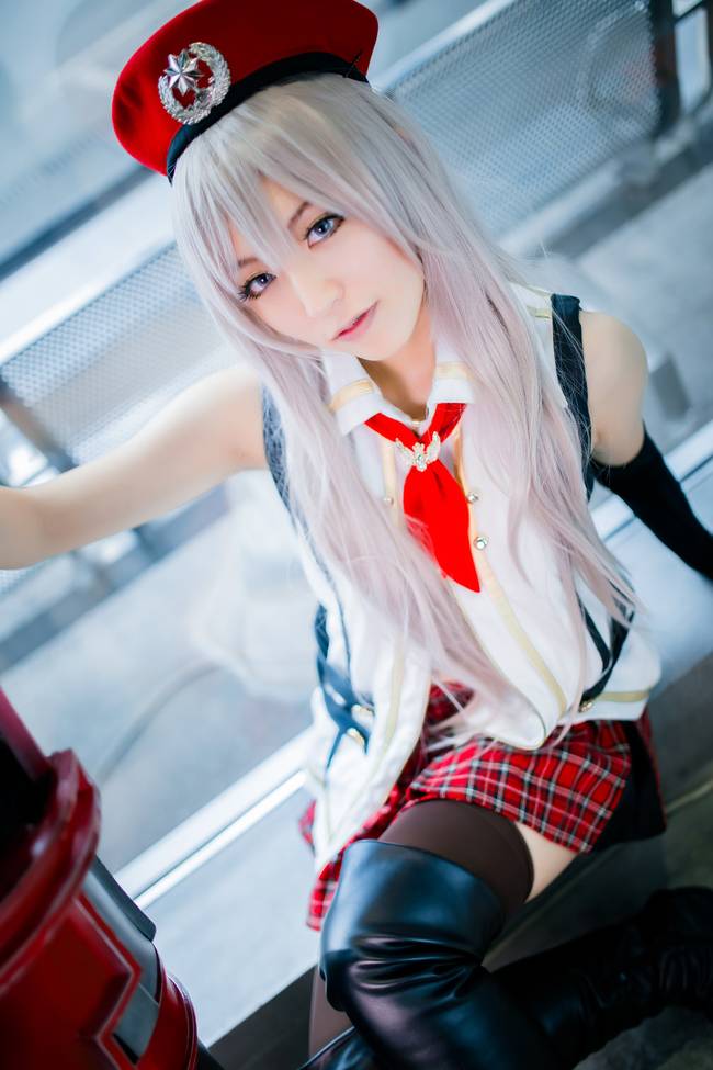 Cosplay福利/彪悍武器娘噬神者艾丽莎美女性感cosplay福利图