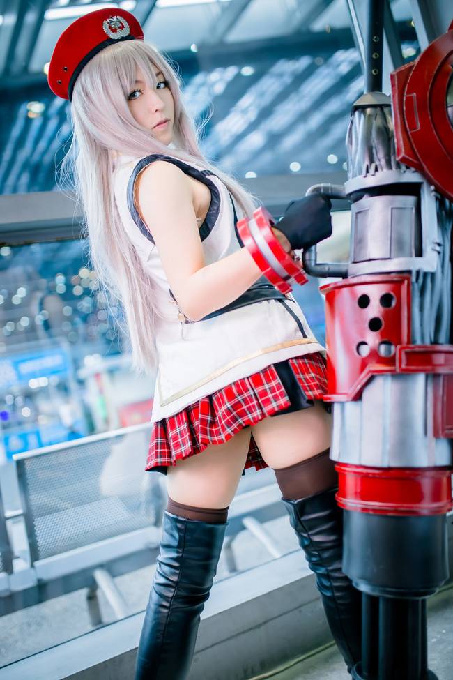 Cosplay福利/彪悍武器娘噬神者艾丽莎美女性感cosplay福利图