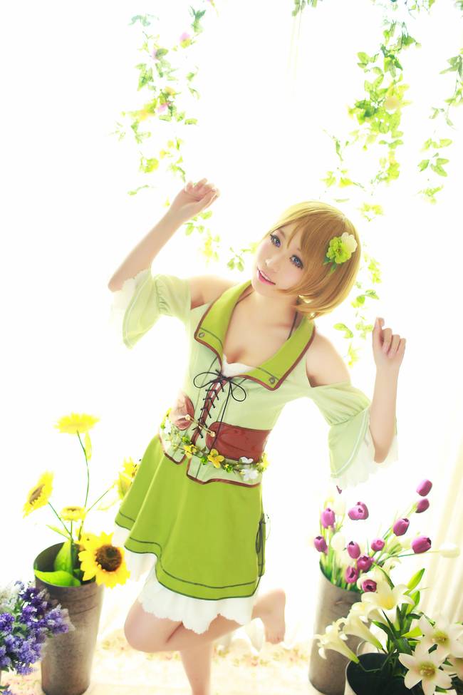 Cosplay福利/性感美女LoveLive!小泉花阳巨乳裸足cosplay福利