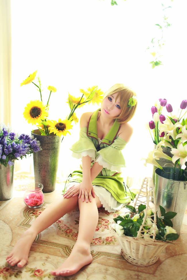 Cosplay福利/性感美女LoveLive!小泉花阳巨乳裸足cosplay福利