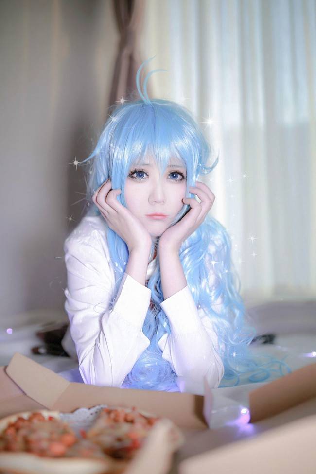 Cosplay福利/电波女与青春男藤和艾莉欧萝莉制服诱惑裸足cosplay福利