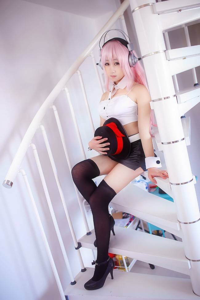 Cosplay福利/魔术师超级索尼子巨乳黑丝腿控cosplay宅男福利