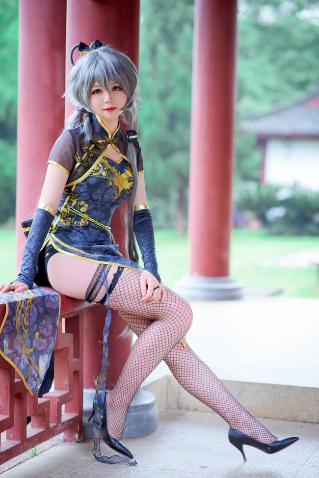 Cosplay福利/VOCALOID洛天依御姐旗袍丰臀美腿cosplay福利诱惑