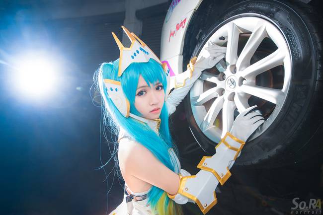 Cosplay福利/宅男女神VOCALOID初音未来御姐长腿cosplay福利