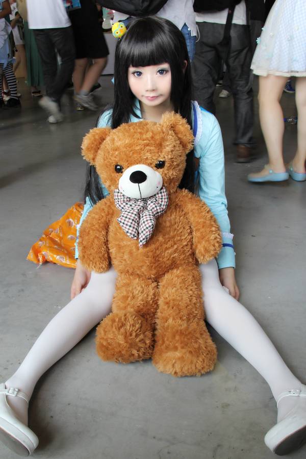 Cosplay福利/「神的记事本」爱丽丝白丝Cosplay场照套图