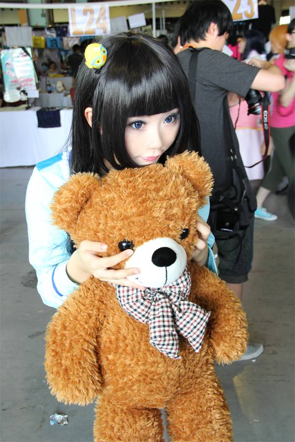 Cosplay福利/「神的记事本」爱丽丝白丝Cosplay场照套图