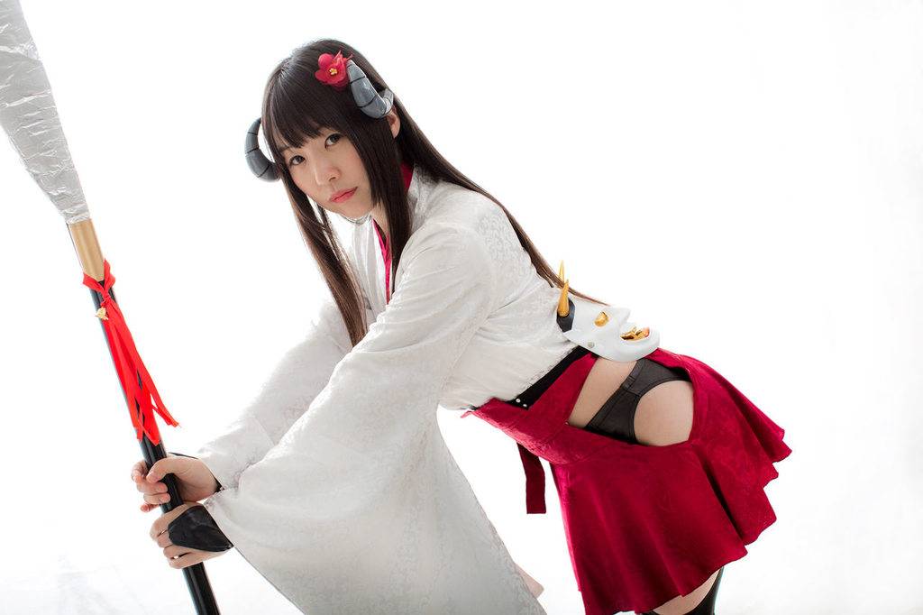 Cosplay福利/AV女优小蕾汁波密鬼面巫女白鬼院凛凛蝶cosplay福利