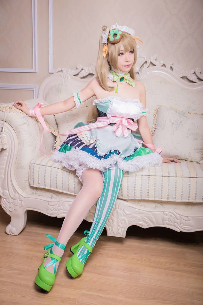 Cosplay福利/巨乳萝莉Love Live!南小鸟腿控cosplay福利