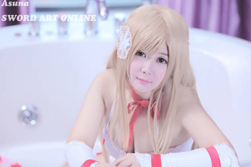 Cosplay福利/小樱笨笨熊的亚丝娜美腿裸足福利COS私房套图