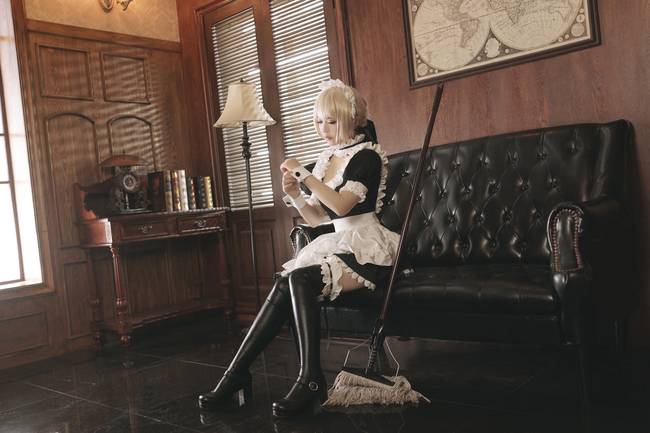 Cosplay福利/Fate Stay Night Saber女仆装性感