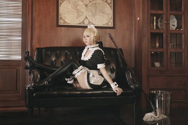 Cosplay福利/Fate Stay Night Saber女仆装性感