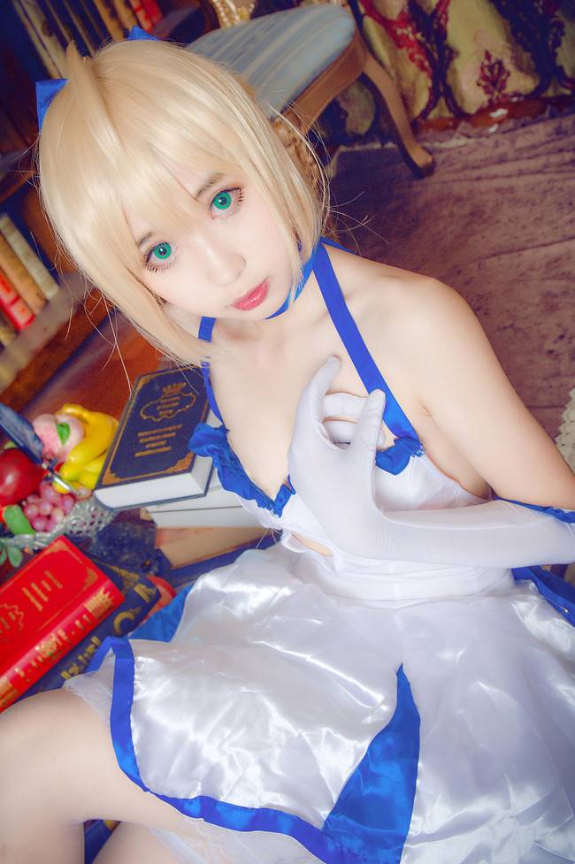 Cosplay福利/角色:阿尔托利亚·潘德拉贡cosplay Cn:小酥酱