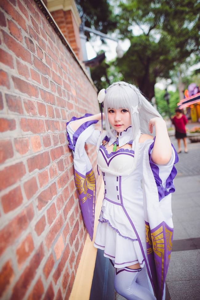 Cosplay福利/Re从零开始的异世界生活艾米莉娅腿控白丝cosplay福利