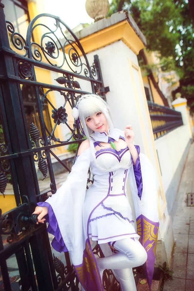Cosplay福利/Re从零开始的异世界生活艾米莉娅腿控白丝cosplay福利